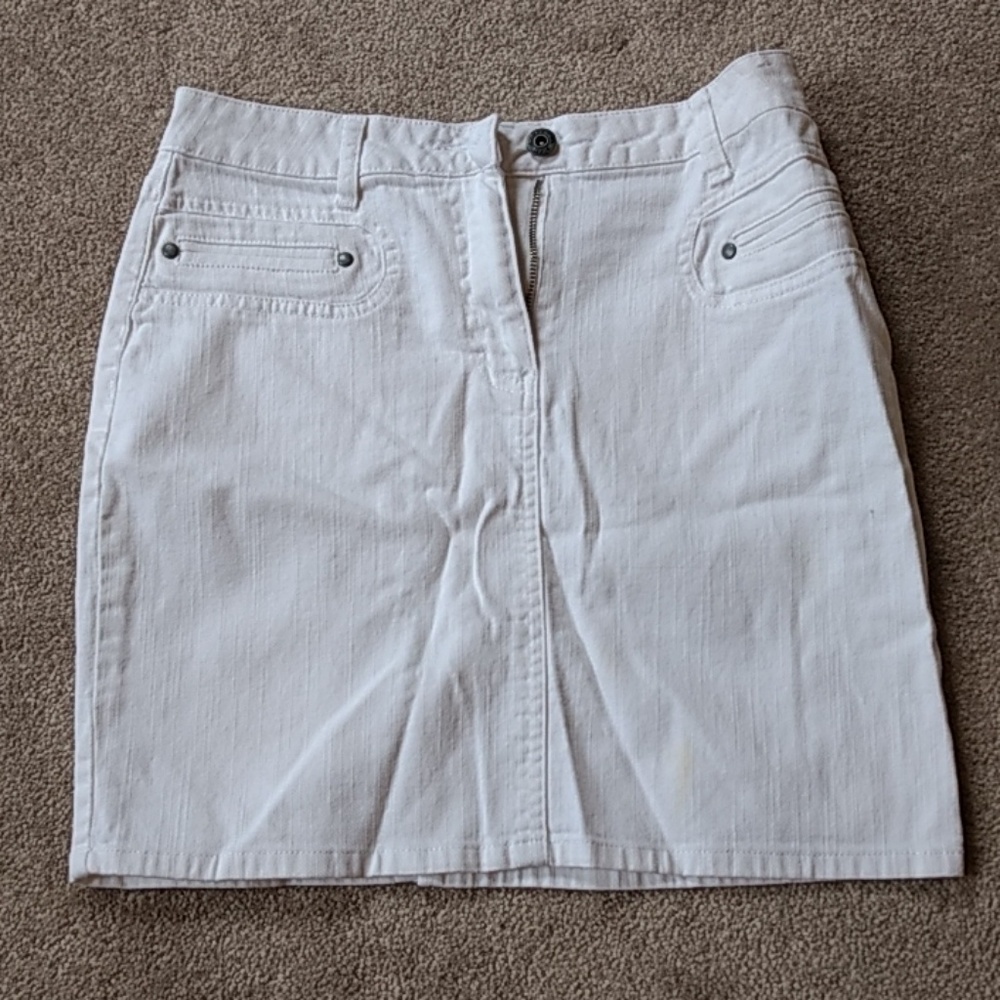 White denim pencil skirt